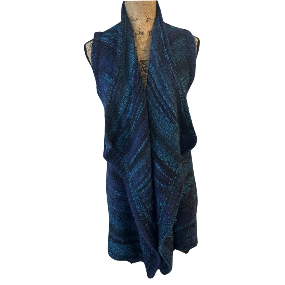 VINCE Boucle Knit Waterfall Sweater Vest - Picture 5 of 9